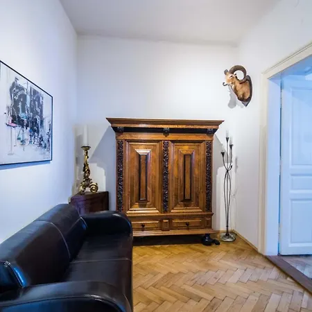 Bright And Quiet Apt In The Heart Of The Old Town * פראג