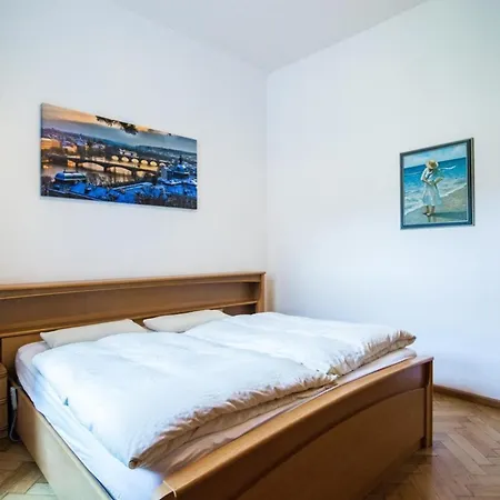 דירה Bright And Quiet Apt In The Heart Of The Old Town *