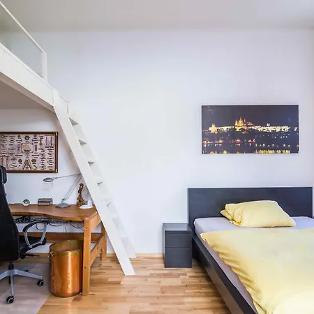 דירה Bright And Quiet Apt In The Heart Of The Old Town *